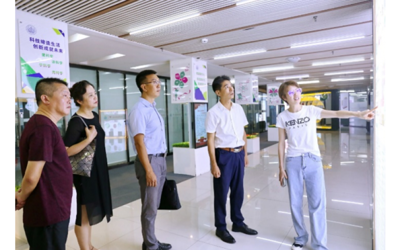 宜賓市委統(tǒng)戰(zhàn)部副部長劉萬明一行蒞臨 宜賓市電子商務產業(yè)園調研統(tǒng)戰(zhàn)工作